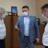 Депутат передал врачам средства индивидуальной защиты