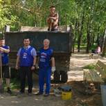 Волонтёры обновили детскую площадку в Заднепровье