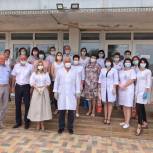 Елена Бондаренко и Игорь Андрющенко поздравили ставропольских врачей и медсестер с Днем медработника