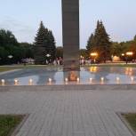 «Ночные волки» продолжили традицию и доставили Городскую свечу Памяти к мемориалу