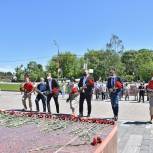 В Сергиевом Посаде прошла минута молчания и возложение цветов к Мемориалу Славы