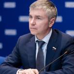 Евгений Ревенко отметил удобство электронного голосования по поправкам в Конституцию