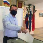 Чемпион мира по боксу Денис Лебедев проголосовал в Чехове