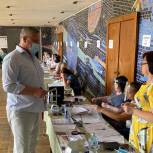 Андрей Дюдин посетил избирательные участки своего округа