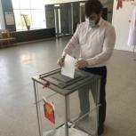 Молодогвардейцы Кизлярского района принимают участие в голосовании