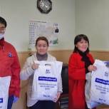 Медики Усть-Янской больницы в Якутии получили продуктовые наборы