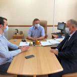Депутат Аслан Боташев передал больнице лекарственные препараты 