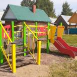 В Якшур-Бодьинском районе обустроили детскую площадку