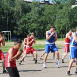 Международный день бокса отметили в областном центре тренировкой на открытом воздухе