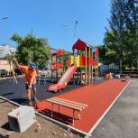 В Октябрьском районе Самары продолжается работа по благоустройству дворов