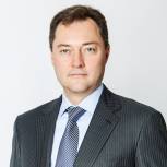 Александр Серебренников привез в Нижние Серги более тысячи литров питьевой воды 