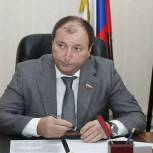 Обращения дагестанцев рассмотрел  депутат Госдумы Заур Аскендеров