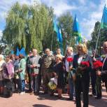 Единороссы приняли участие в памятных мероприятиях в честь 90-летия ВДВ