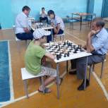 В Сулейман-Стальском районе прошел шахматно-шашечный турнир 