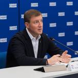 «Единая Россия» предложила увеличить долю оклада в зарплатах бюджетников