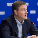 Андрей Турчак: Выделение дополнительных средств на школьные автобусы сделает перевозки более безопасными и комфортными