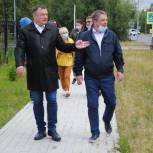 В Надыме партийцы оценили реконструкцию проезжей части и прилегающей к ней территории