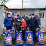 В Оленегорске сторонники «Единой России» поддержали акцию «Лучший друг»