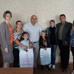 Алексей Елисеев присоединился к акции "Собери ребенка в школу"