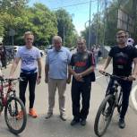 "Единая Россия" в Пензе провела велопробег в честь Дня флага