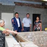 Ремонт бассейна в амбулатории посёлка Железнодорожный Усть-Илимского района проверили члены «Единой России»