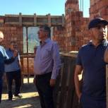 Депутат республиканского парламента Майирбег Алхасов осмотрел строящийся  детский сад в Ботлихском районе