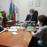 Депутат оказала помощь нуждающимся жителям Ленинского района