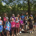 Волжские единороссы приняли участие в благотворительной акции «Собери ребенка в школу»