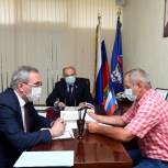 В Махачкале прием граждан провел заместитель Председателя Совета Федерации Ильяс Умаханов