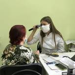 Саратовские единороссы организовали выездной прием офтальмолога в Ровенском районе