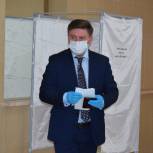 Спикер Липецкого горсовета Александр Афанасьев проголосовал на выборах городского парламента