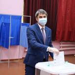 Евгений Кафеев проголосовал на выборах в Курганской области