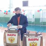 Виктор Казарин проголосовал на выборах в ЗС ЯНАО