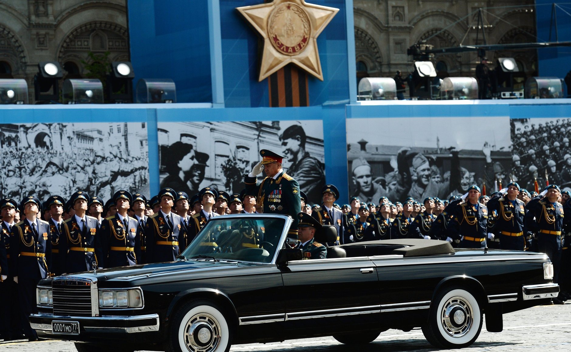 Победа 23 м. Парад Победы 2015. Парад Победы в честь 70 летия Великой Победы. Автомобиль Чайка парад на красной площади.