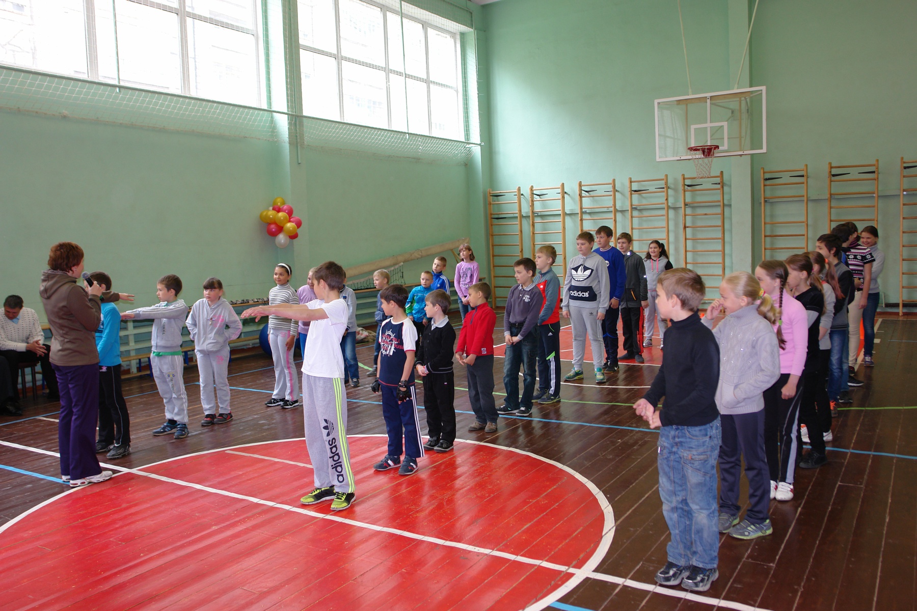  В Североморске в рамках партпроекта «Детский спорт» состоялись «Веселые старты»