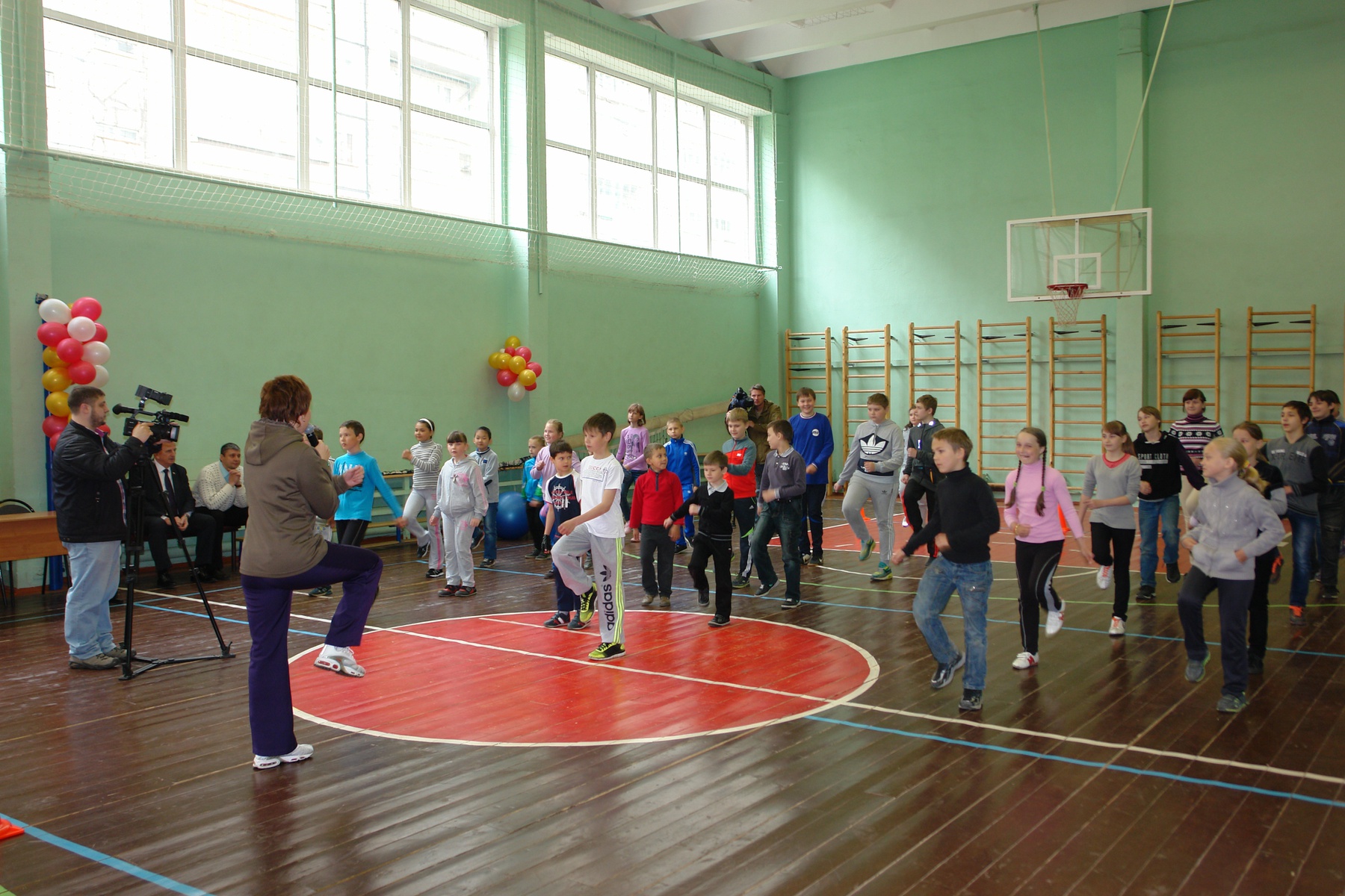  В Североморске в рамках партпроекта «Детский спорт» состоялись «Веселые старты»