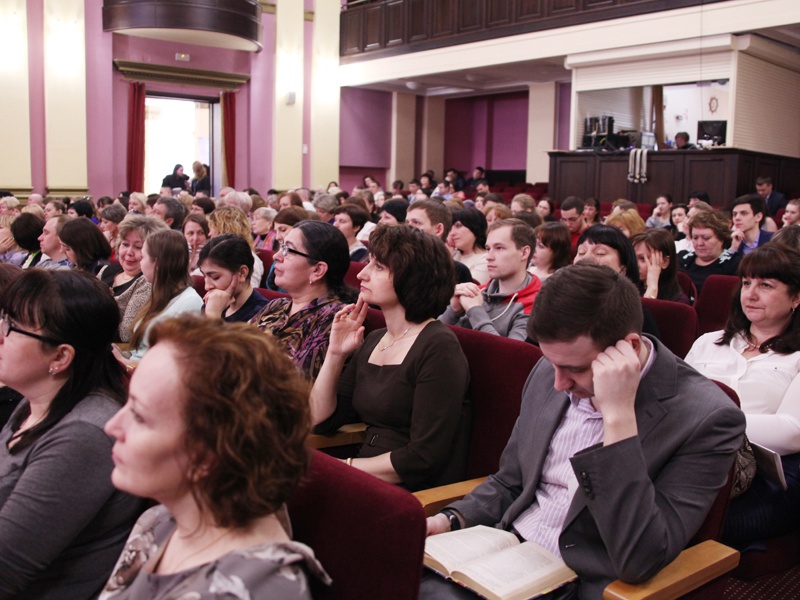    Дебаты участников предварительного голосования в регионах РФ. Тюмень