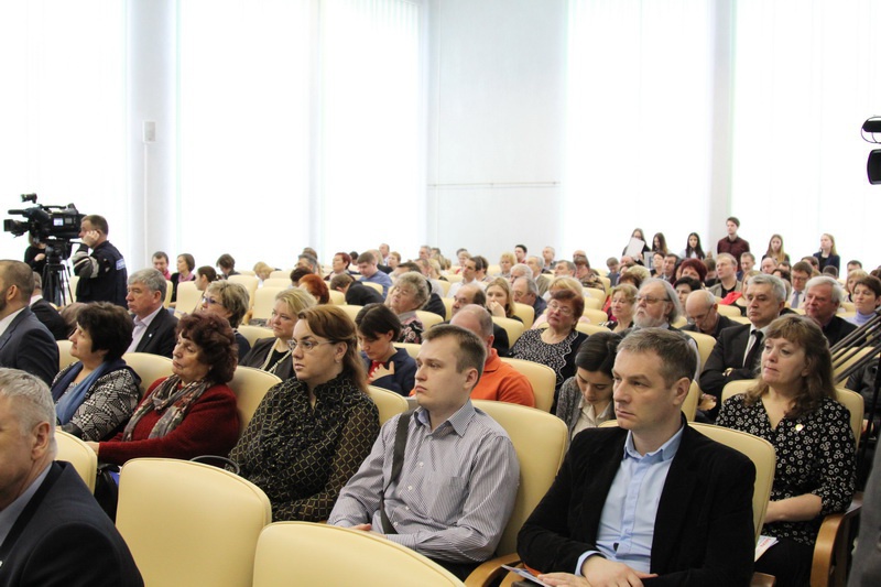   Дебаты участников предварительного голосования в регионах РФ. Ленинградская область