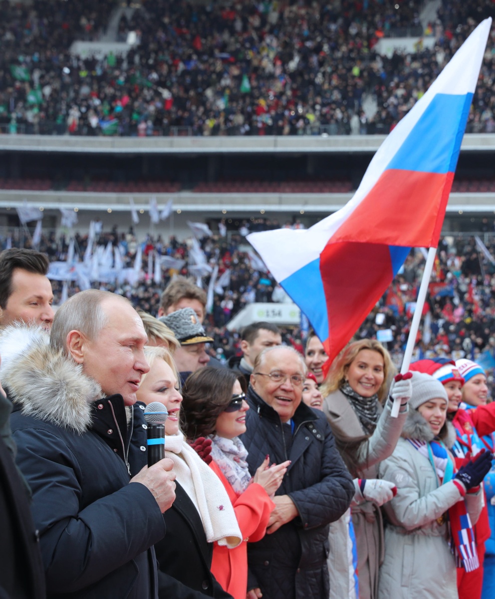 Представители ЕР приняли участие в митинге «За сильную Россию» в поддержку кандидата в Президенты РФ Владимира Путина. Фото: Михаил Климентьев/РИА Новости