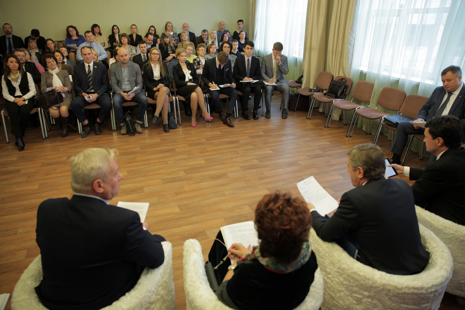 Организация конференций петербург. Конференция СПБ.