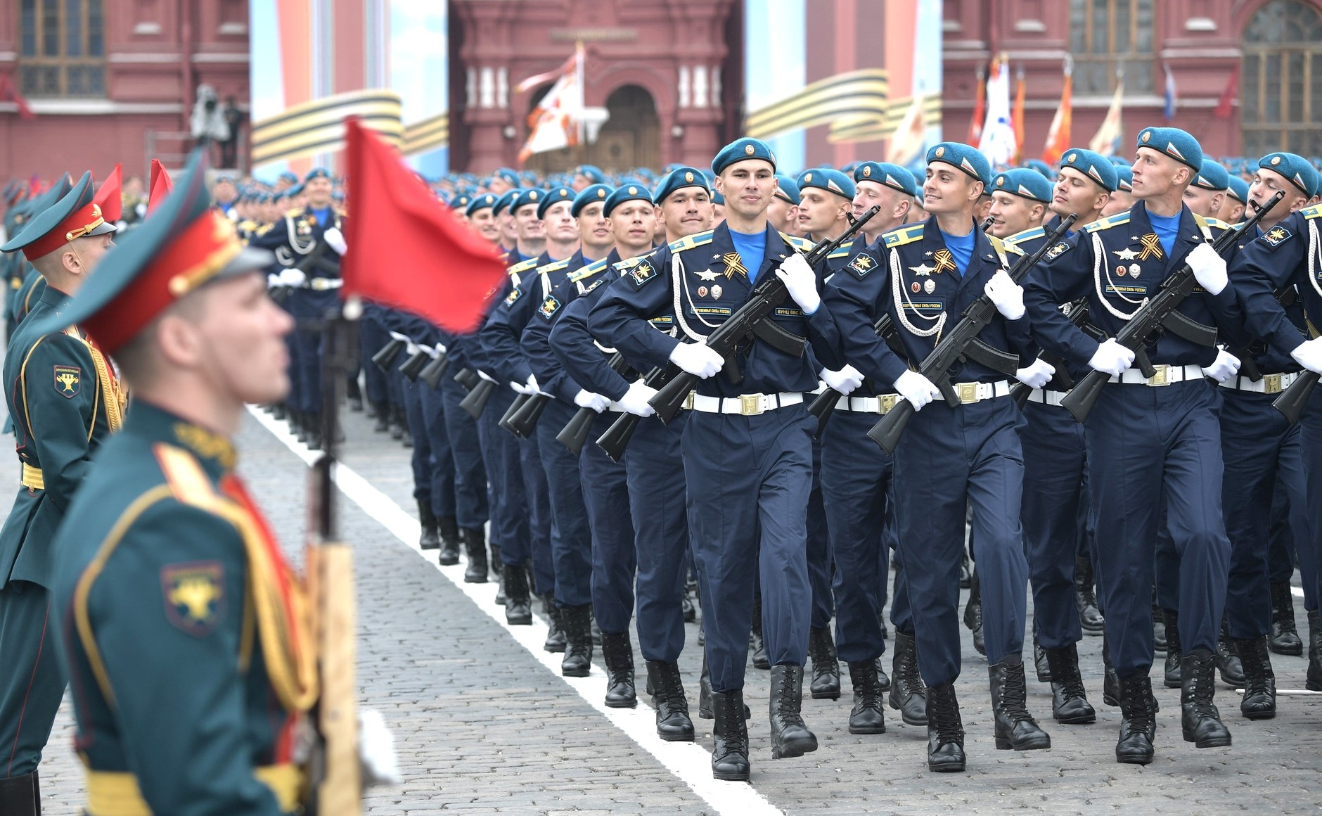 парад военный в москве