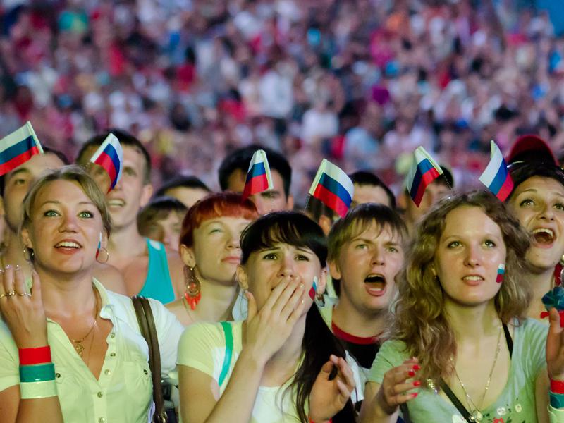 Болеем в красном - играем классно!