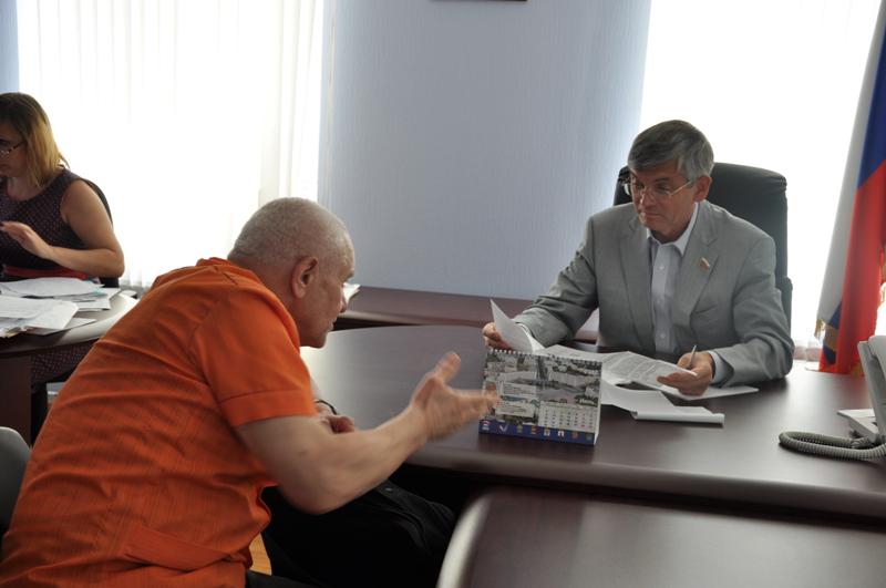 Прием депутата Госдумы Александра Петрова в Приемной Председателя Партии Д.А. Медведева