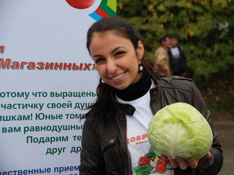 Томичи поделились добрым урожаем