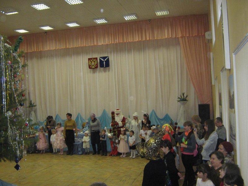 Новогодние представления проходят по всей области