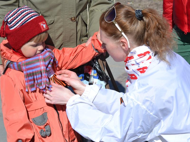 Акция “Георгиевская ленточка” стартовала в Пскове 3 мая