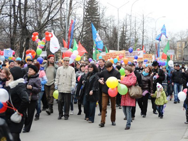 Первомайское шествие. Фото "Столица на Онего"
