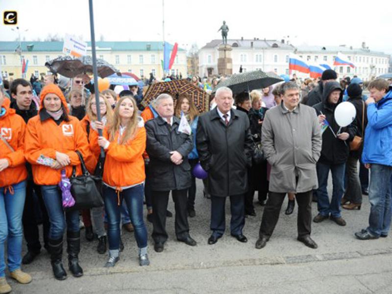 Первомайское шествие. Фото "Столица на Онего"