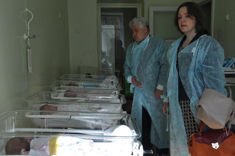 Сотрудники регионального исполкома "Единой России" оказали помощь детской больнице №11