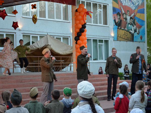 Гимназия №13 Пензы. Мероприятие, посвященное 68-ой годовщины Победы в Великой Отечественной войне